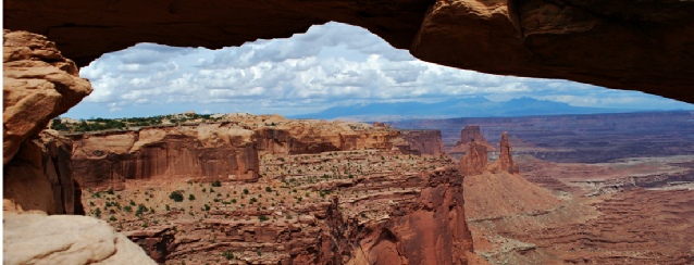 Canyonlands National Park is a U.S. National Park located in southeastern Utah near the town of Moab and preserves a colorful landscape eroded into countless canyons, mesas and buttes by the Colorado river.