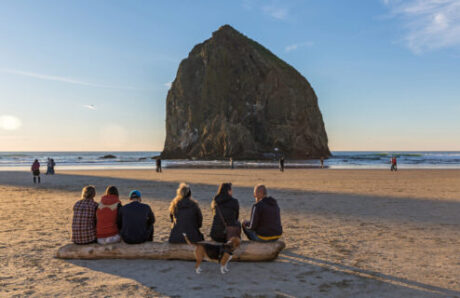 Profiter de la journée à Cannon Beach sur la côte de l'Oregon