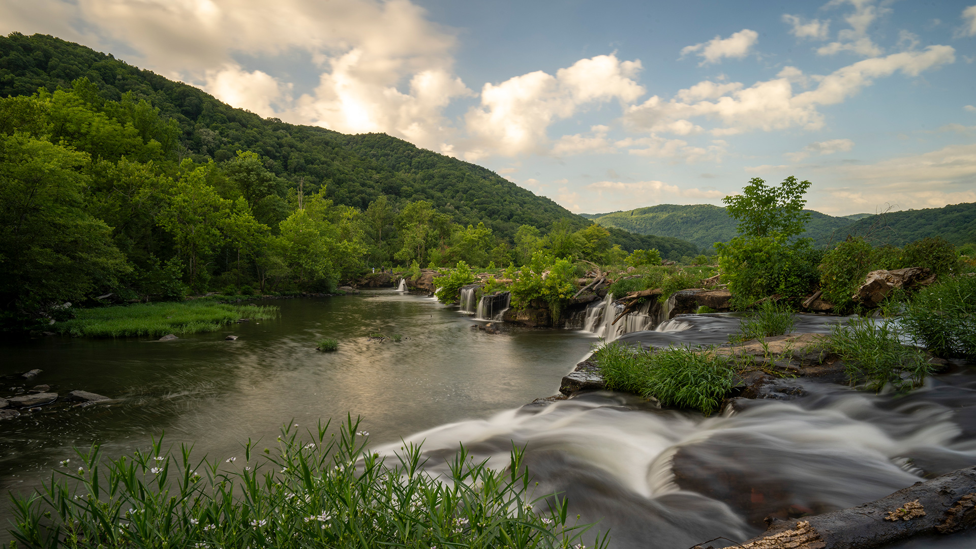 Sandstone Falls on the New River in West Virginia