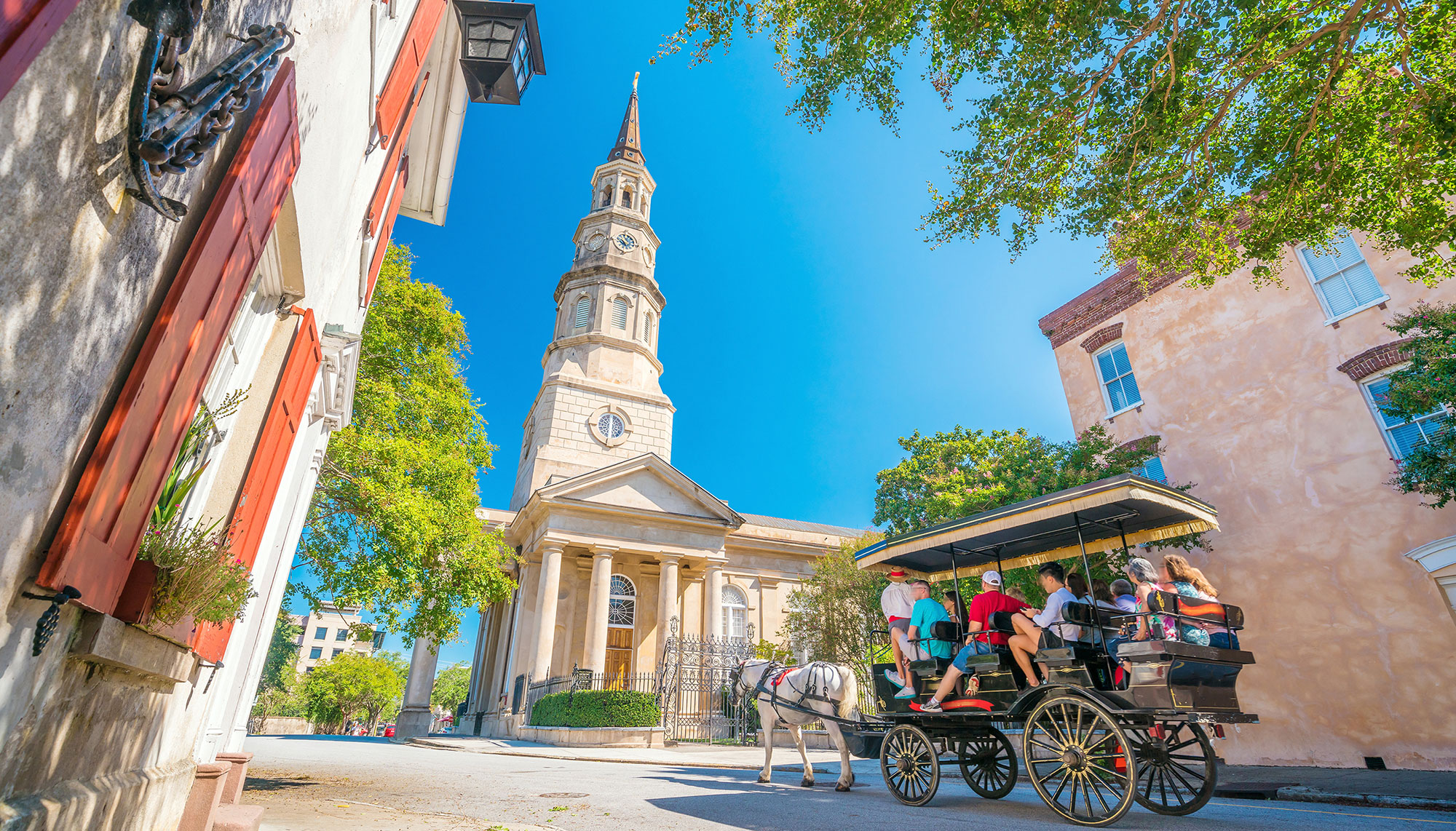 Tour by horse-drawn carriage in Charleston, South Carolina
