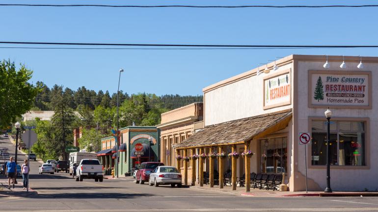 The charming exterior of Pine Country Restaurant in Williams, Arizona
