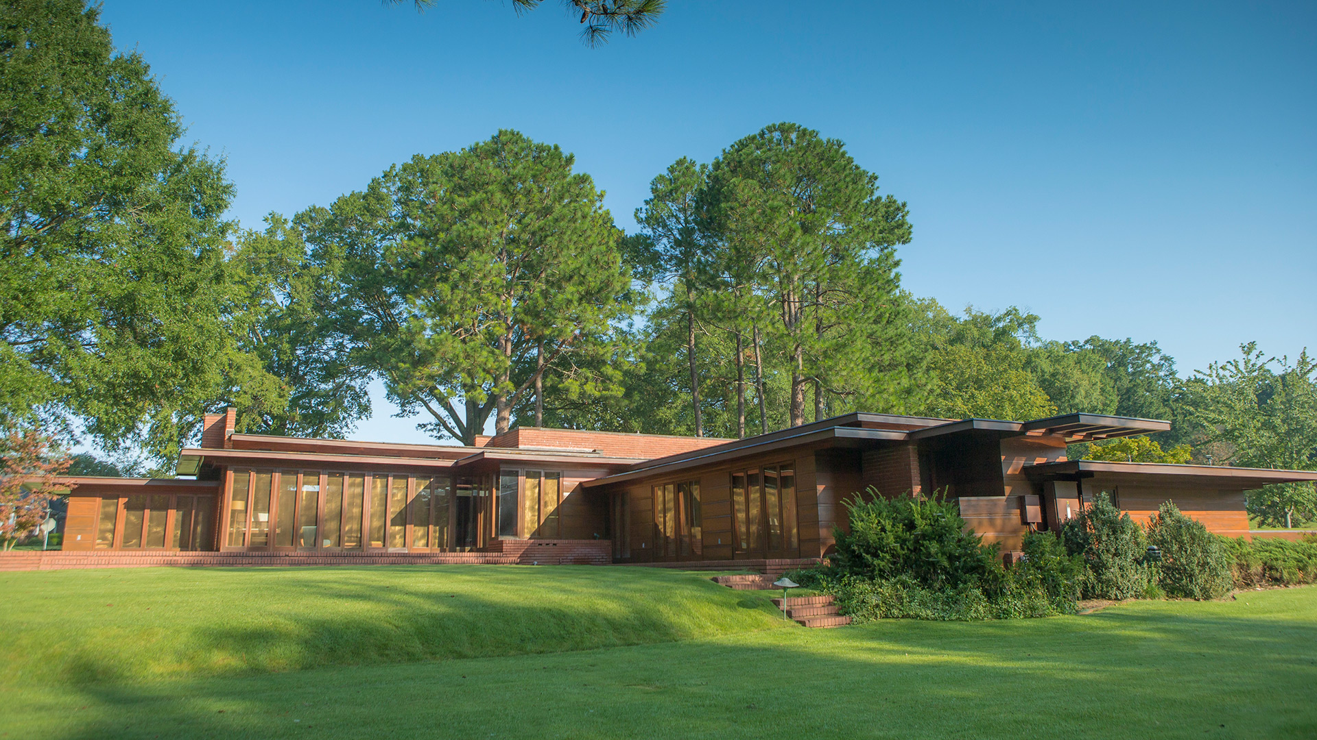 Frank Lloyd Wright's Rosenbaum House in Florence, Alabama