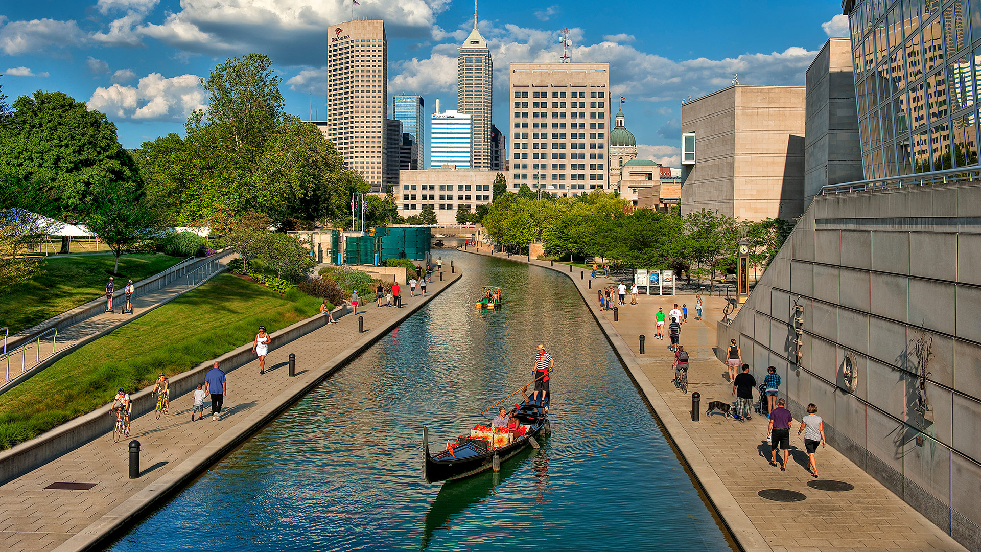 Visiting the Canal Walk in Indianapolis, Indiana