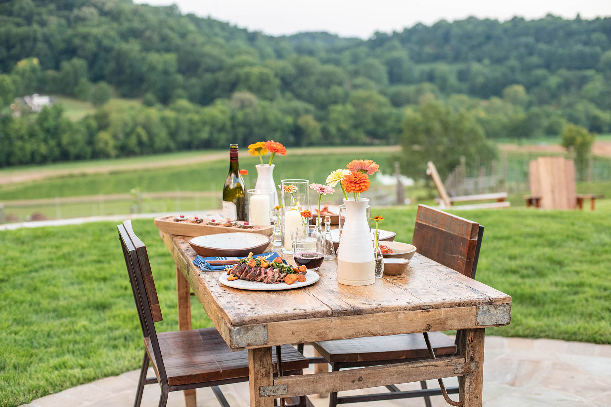 An outdoor dining experience at Southall Farm & Inn in Franklin, Tennessee.

