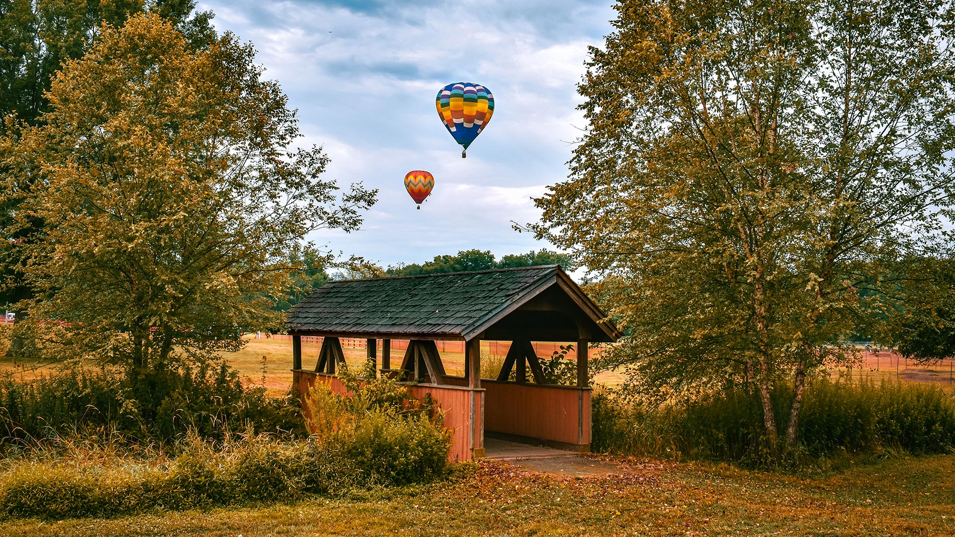 Hot-air balloons over North Branch Park in Bridgewater, New Jersey; Credit: Somerset County Park Commission