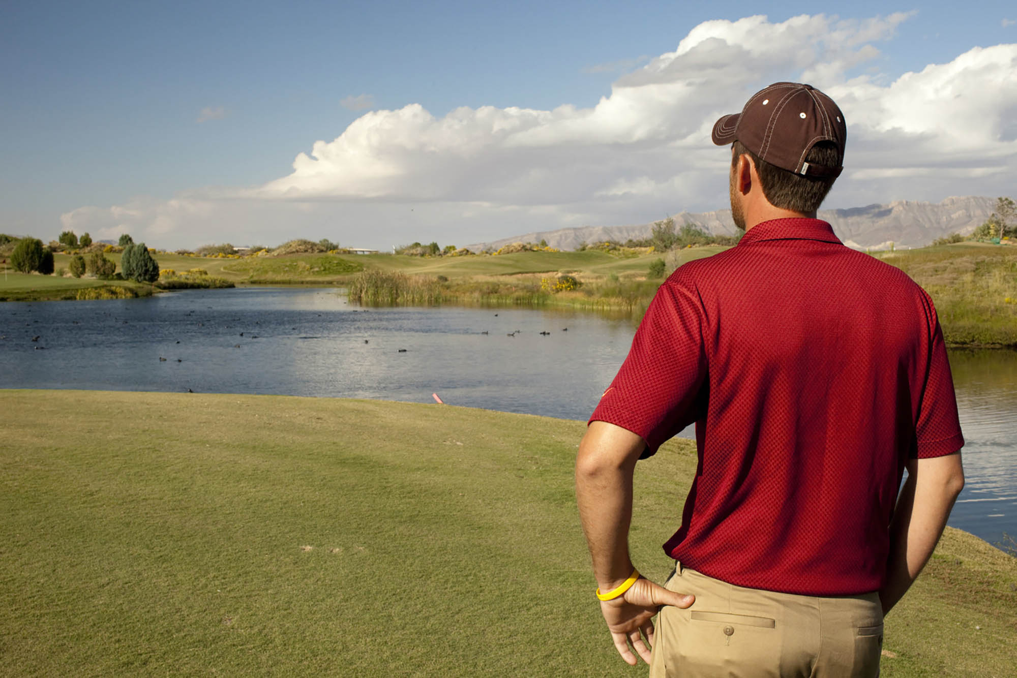 A man golfing in El Paso, Texas;
Credit: Visit El Paso
